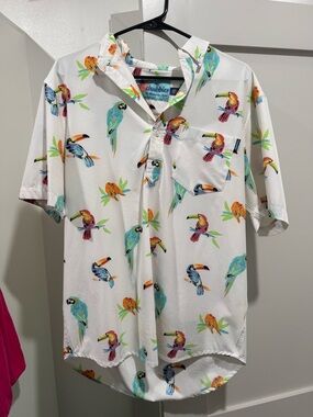 Chubbies White Short Sleeve Button-Up Shirt with Colorful Parrot Print